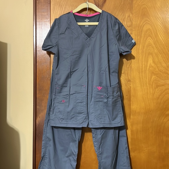 Scrub - Picture 2 of 2